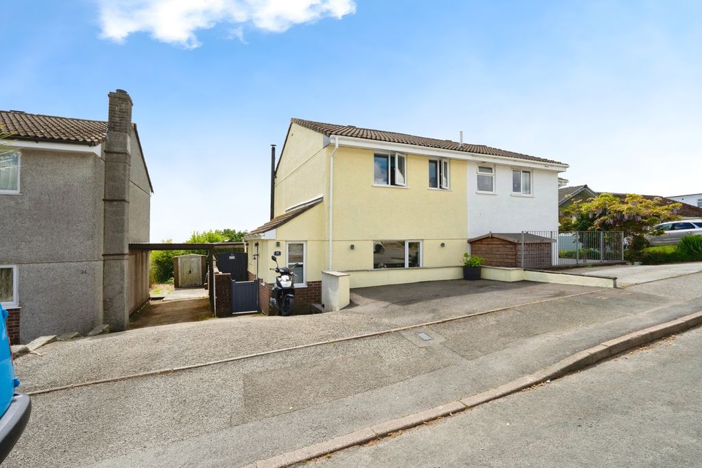 Property photo 1 of 16 Front