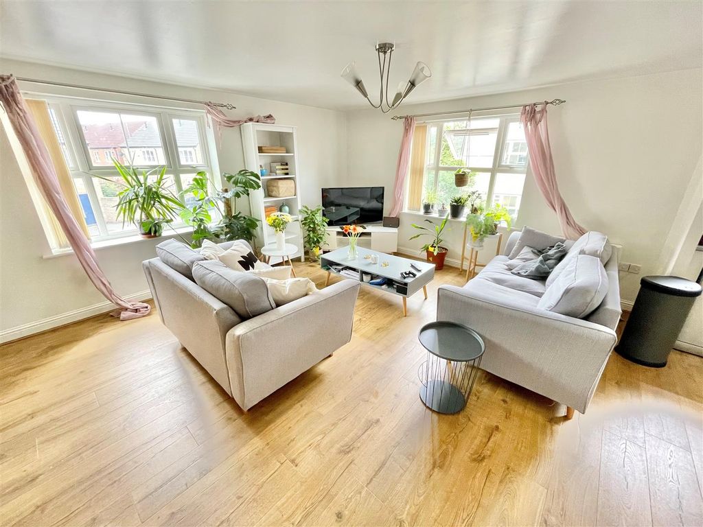 Property photo 2 of 10 1.Jpg