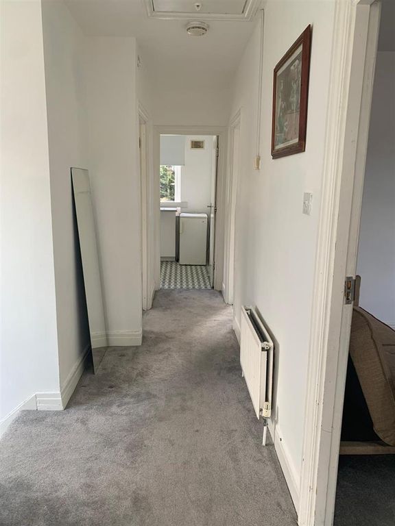 Property photo 2 of 10 Hallway.Jpg