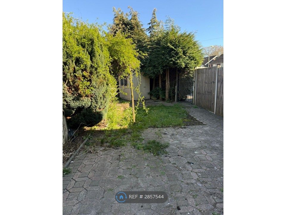 Property photo 3 of 6