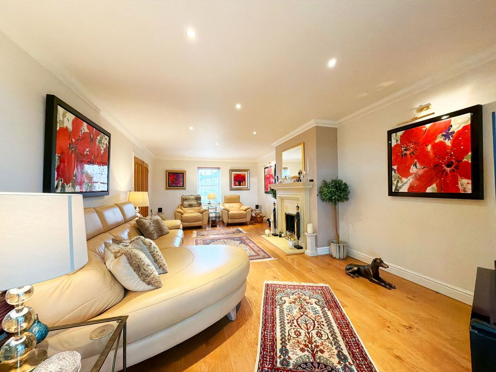 Property photo 2 of 30