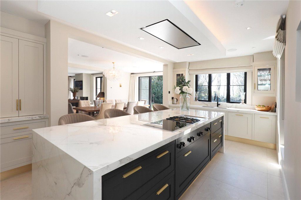 Property photo 3 of 23 Picture No. 10