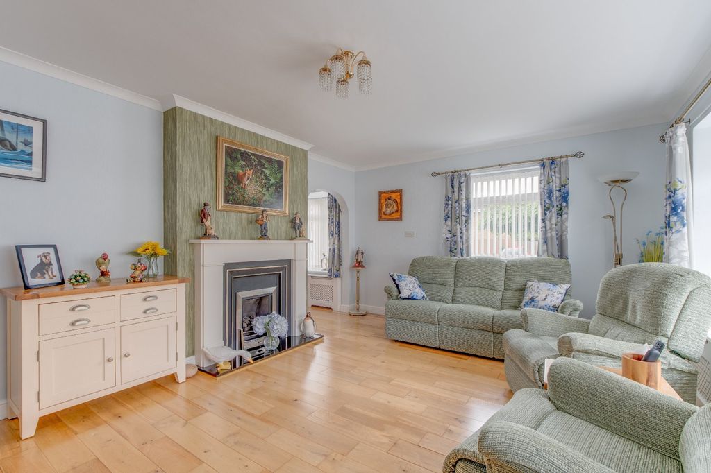 Property photo 2 of 18 Picture No. 09