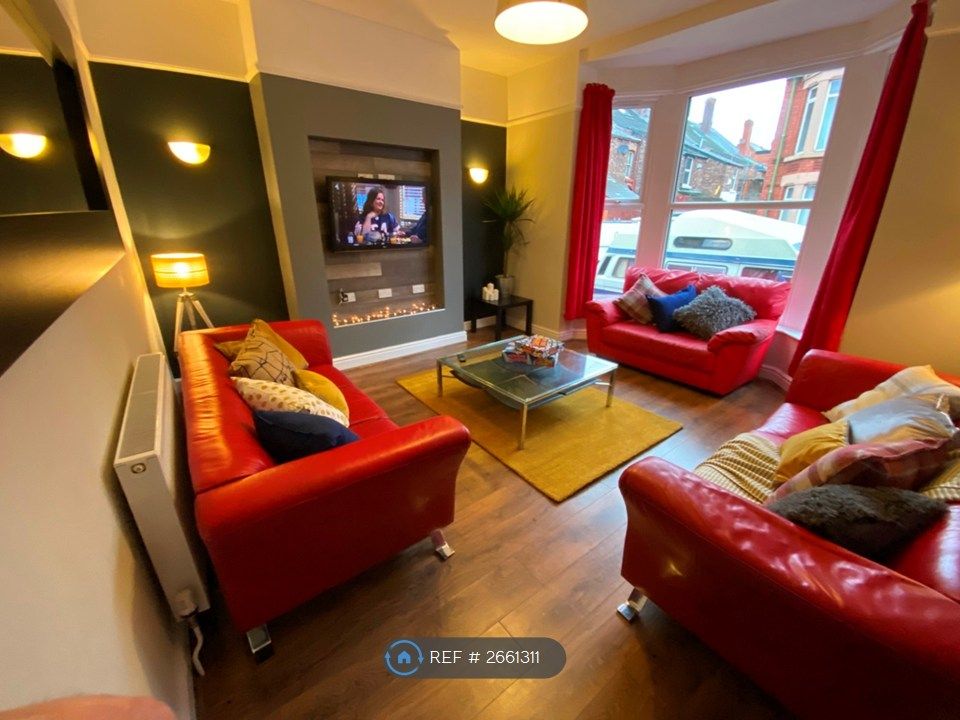 Property photo 2 of 17