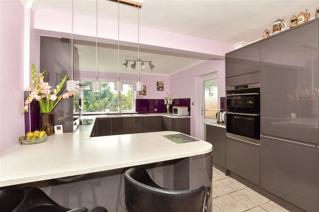 Property photo 1 of 12 Kitchen