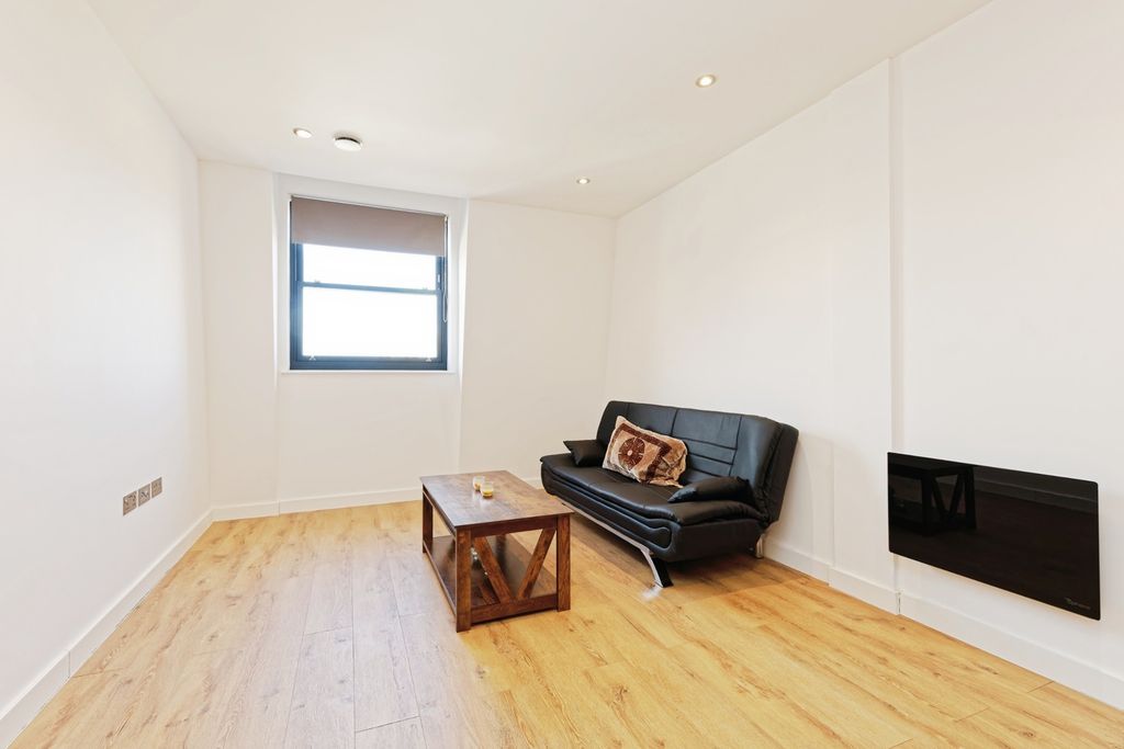 Property photo 3 of 15 Photo