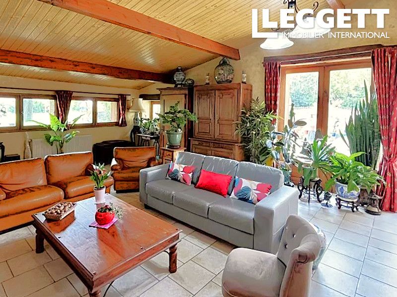 Property photo 3 of 10