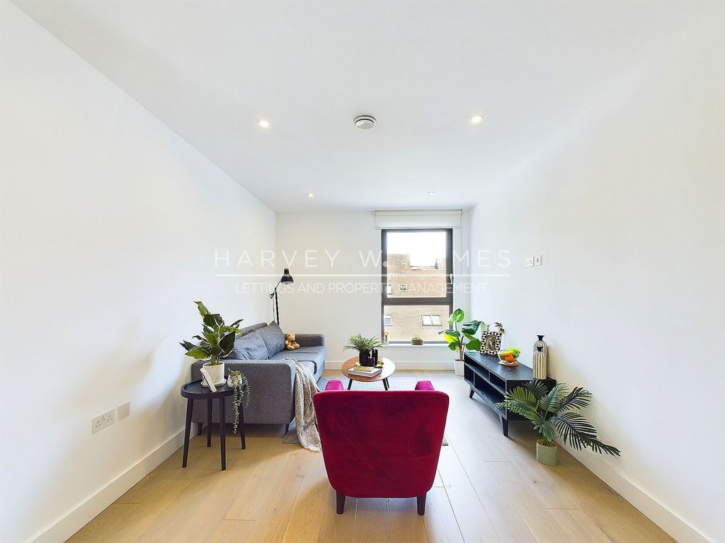 Property photo 2 of 38
