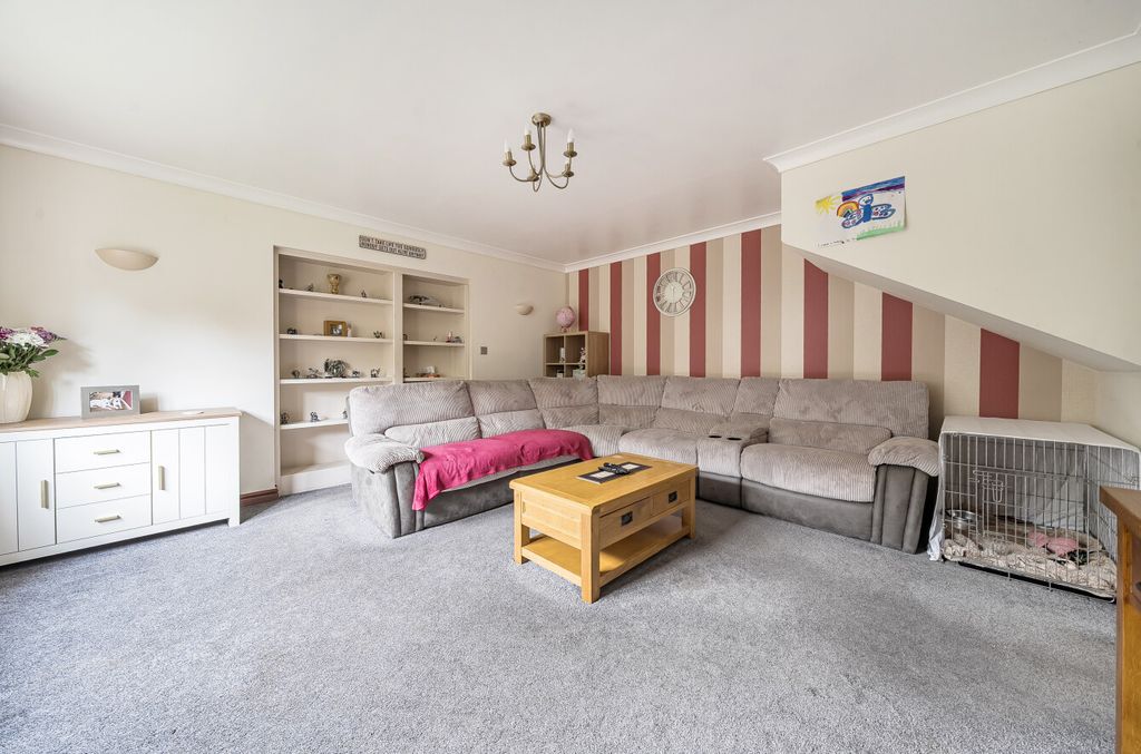 Property photo 3 of 22 1363539-12-68E66E0194Bf2