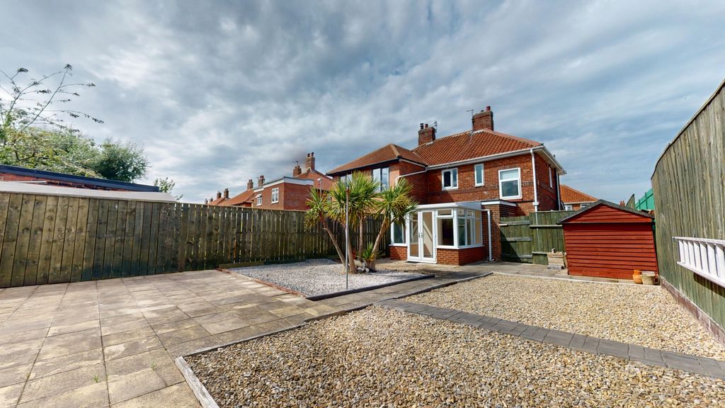 Property photo 1 of 28 4403320