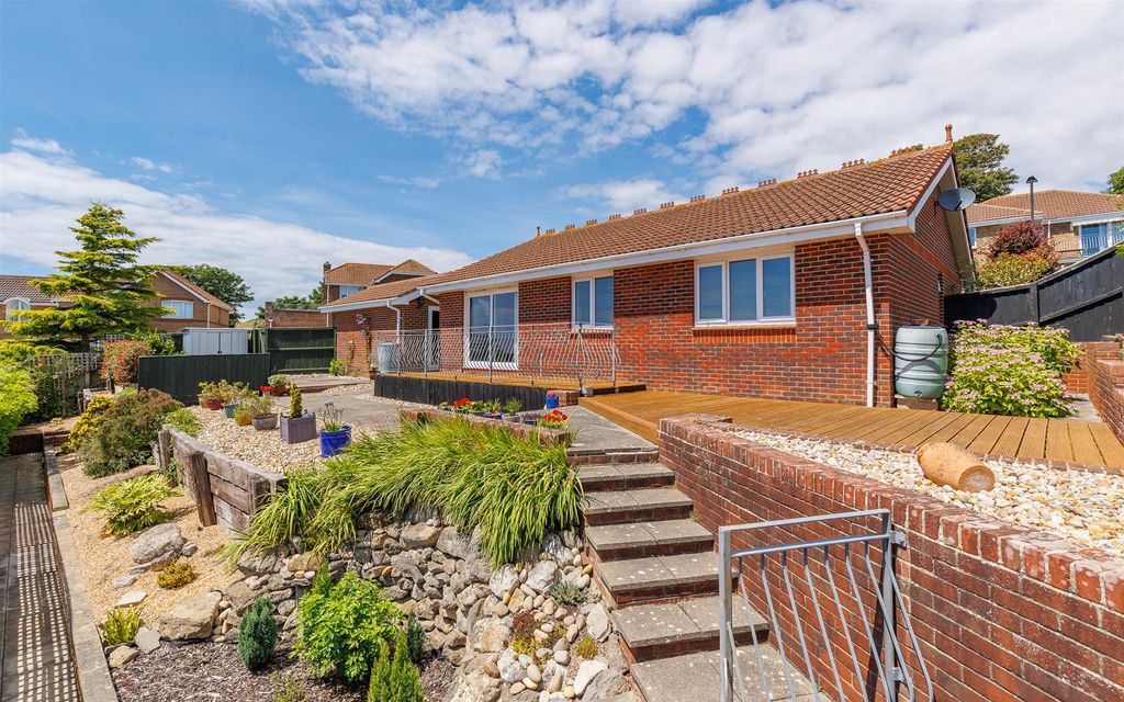 Property photo 1 of 23 Immaculate Bungalow In Whitwell