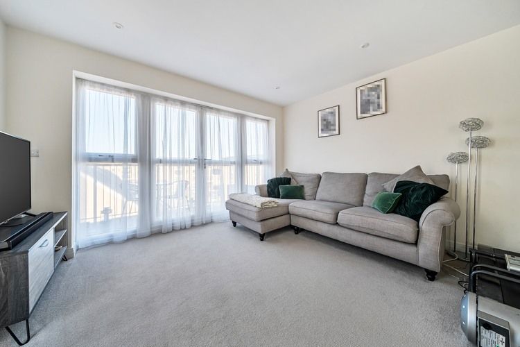 Property photo 3 of 18