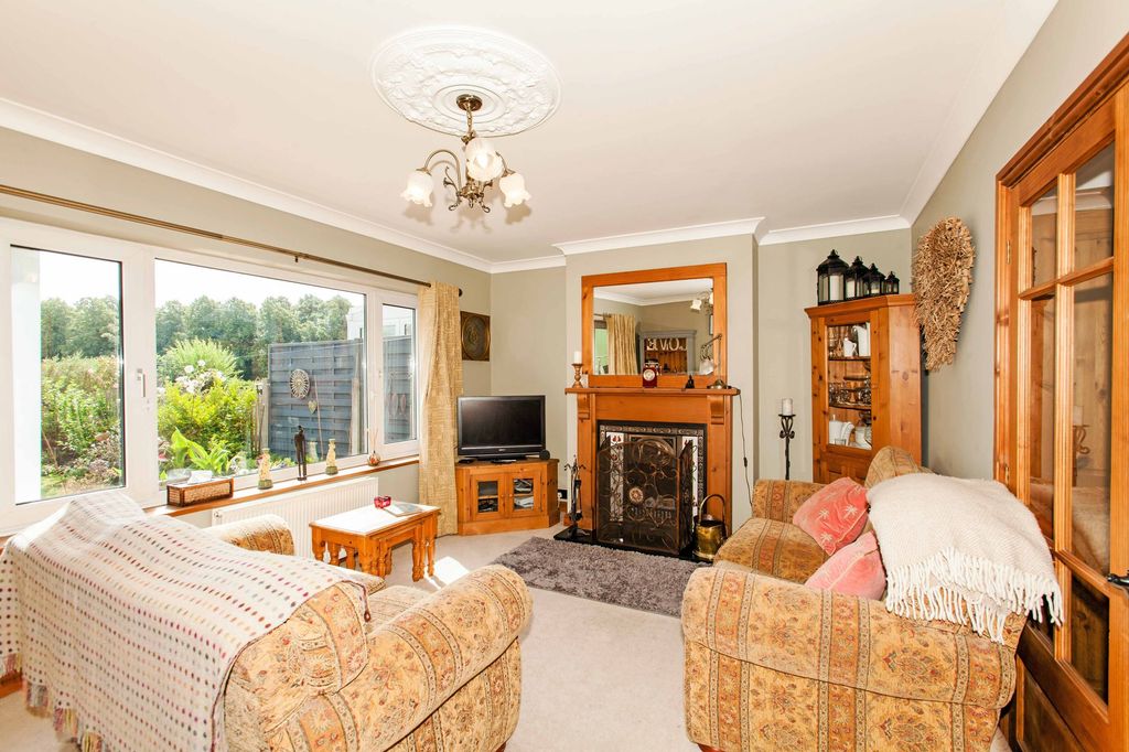 Property photo 2 of 35