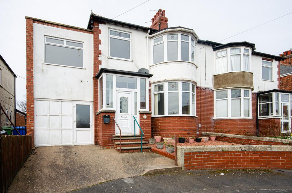 Property photo 1 of 36