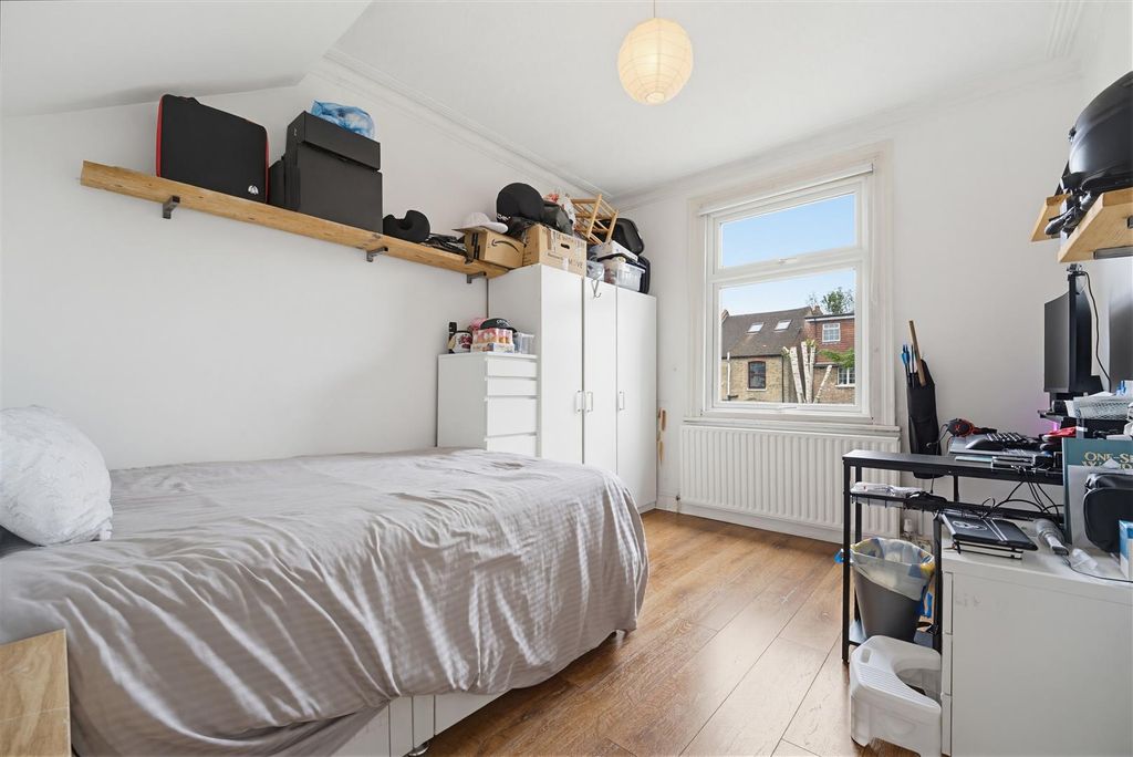 Property photo 1 of 10 106 Drayton Bed 2.Jpg
