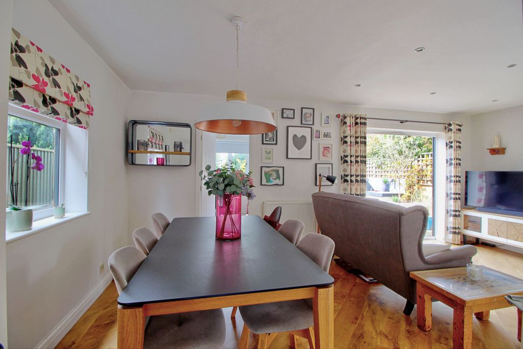 Property photo 3 of 23