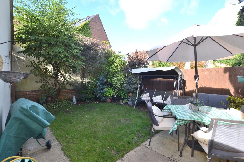 Property photo 2 of 13 Garden.Jpg