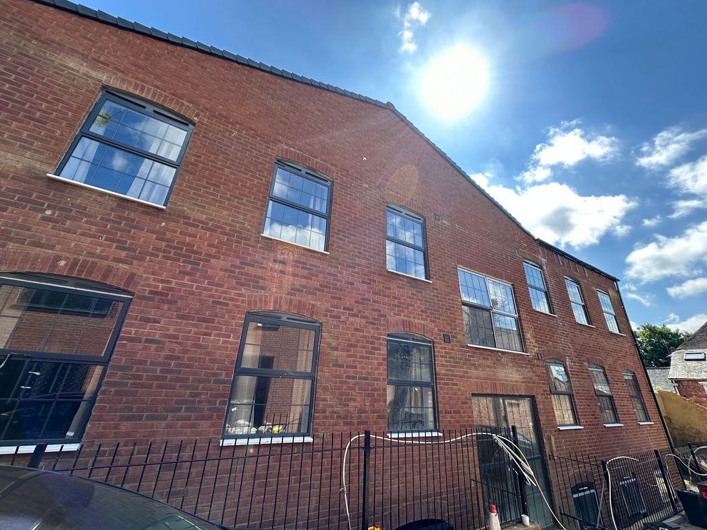 Property photo 1 of 14 Front