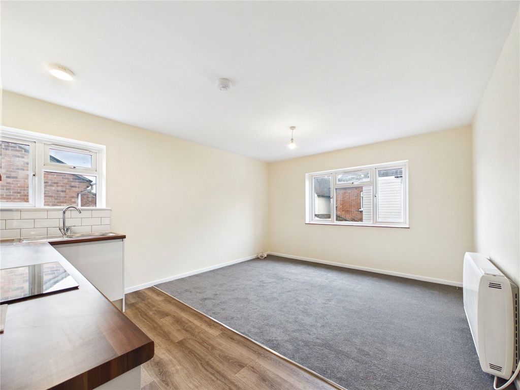 Property photo 1 of 9 Picture No. 10