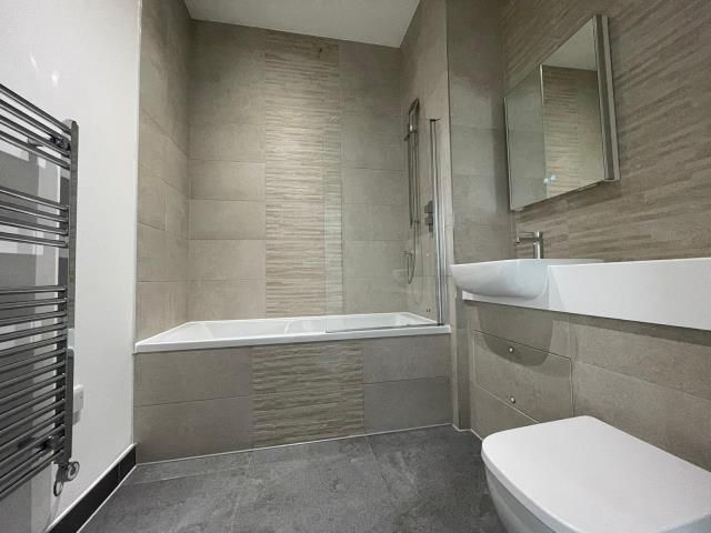 Property photo 2 of 6 Bathroom