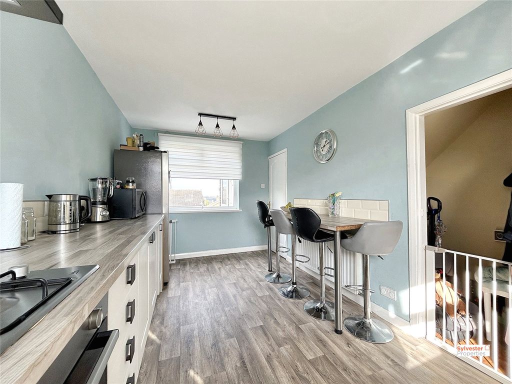 Property photo 3 of 20 Picture No. 04