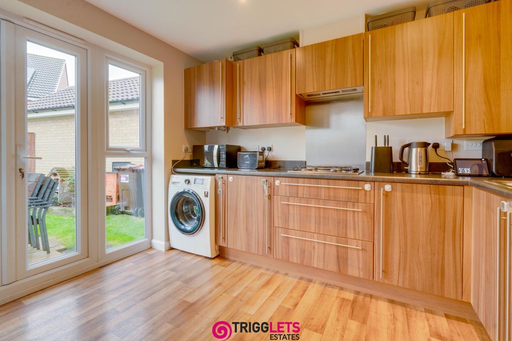 Property photo 3 of 24