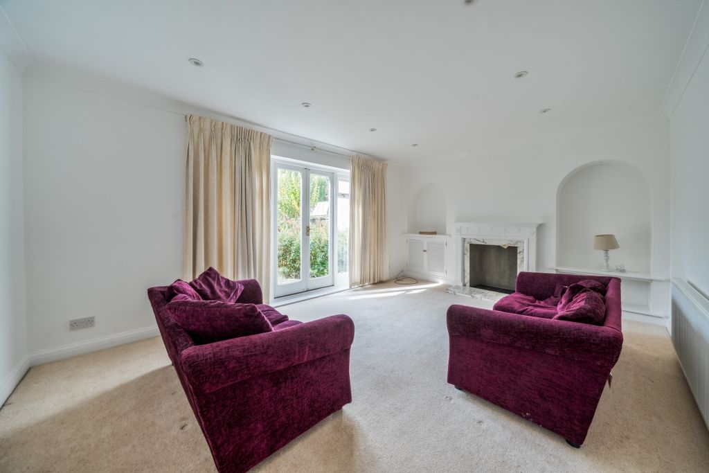 Property photo 2 of 15 1526927-8-6Aba665...
