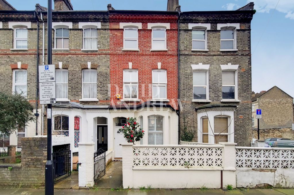 Property photo 2 of 17