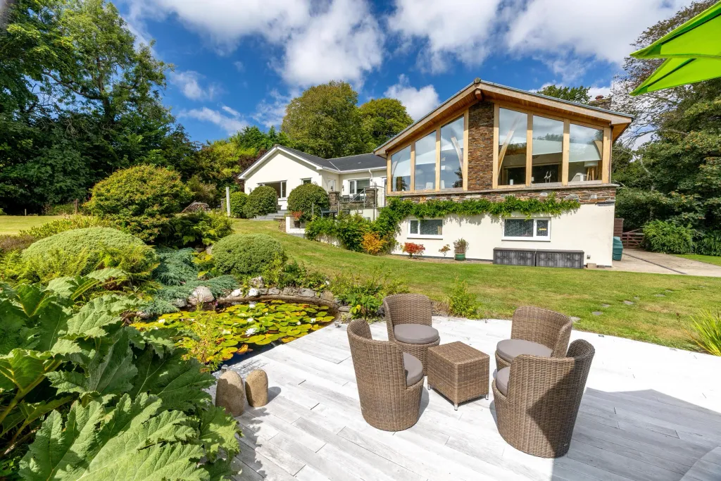 Property photo 1 of 53