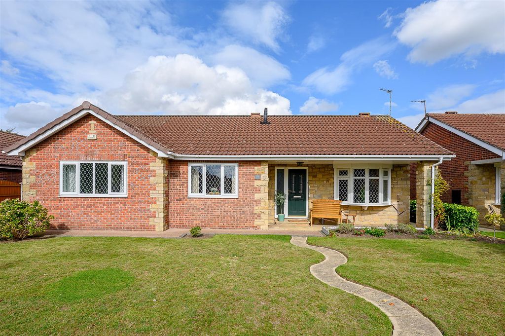 Property photo 1 of 24 External
