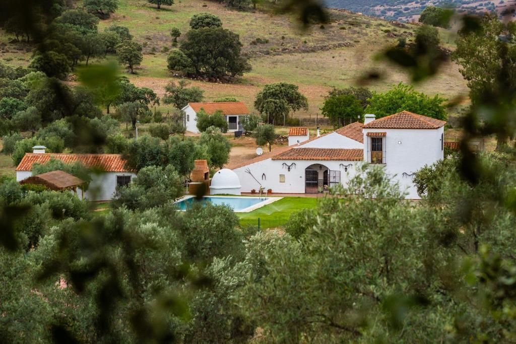 Property photo 2 of 21