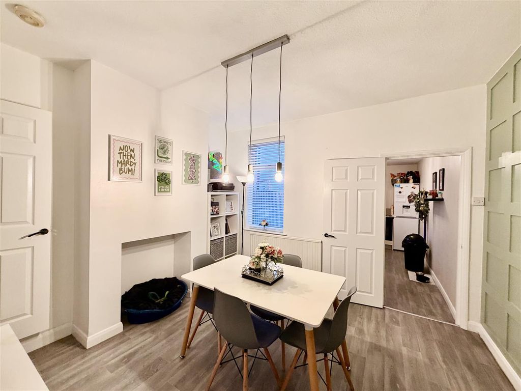 Property photo 3 of 16 3