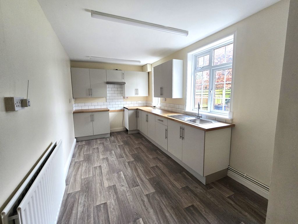 Property photo 3 of 15 1000092126