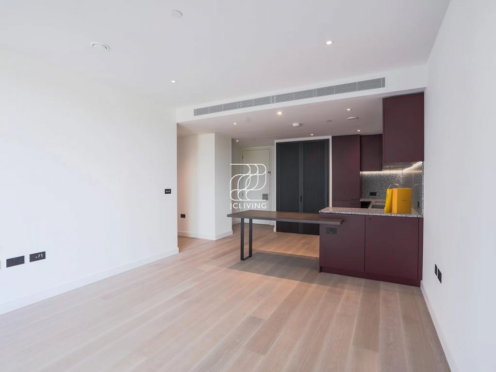 Property photo 1 of 16 Legacy Building, 1 Viaduct Gardens, London, Sw11