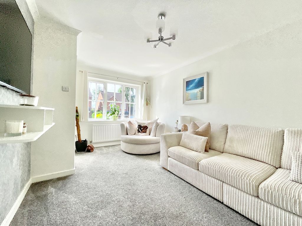 Property photo 2 of 21