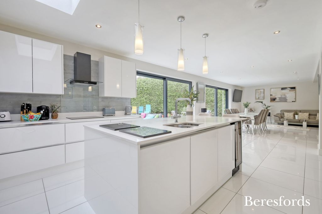 Property photo 3 of 36 Picture No. 52