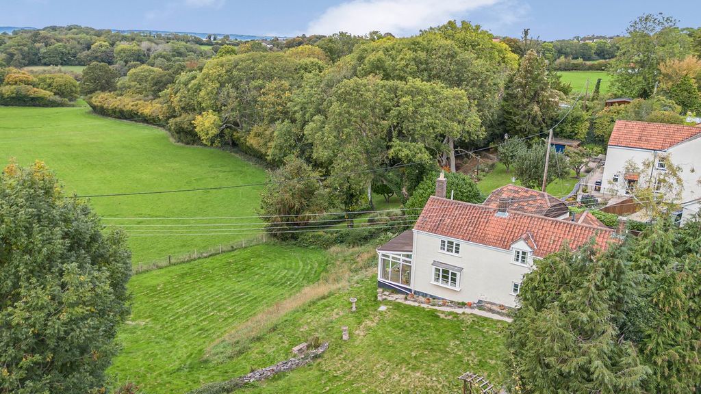 Property photo 2 of 20