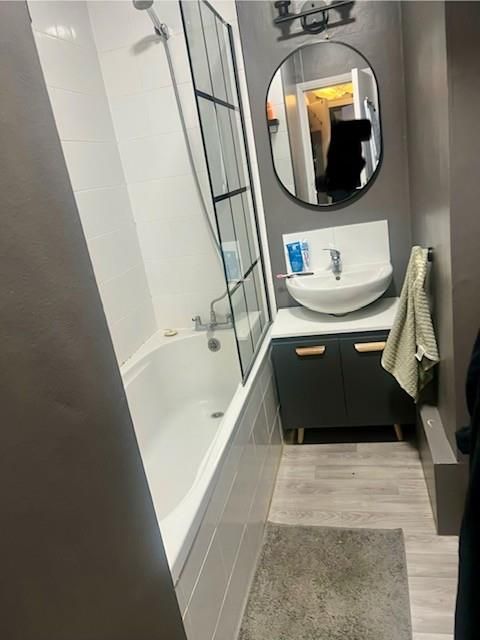 Property photo 3 of 6 Bathroom.Jpg