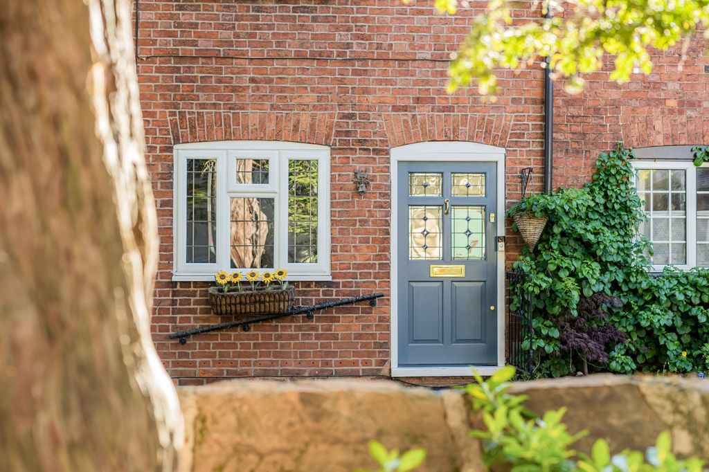 Property photo 1 of 19 Feature