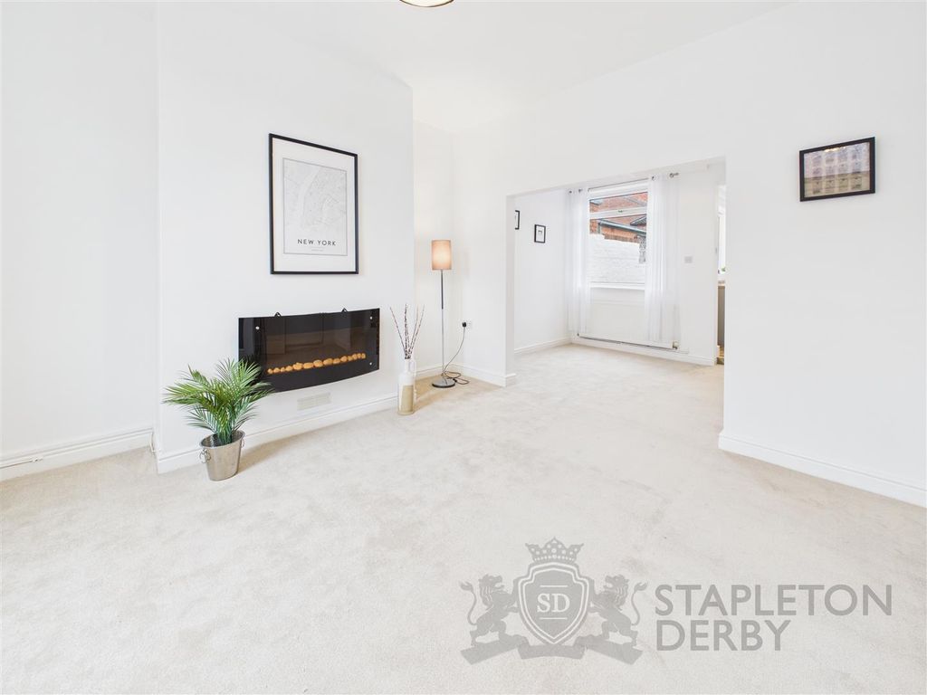 Property photo 3 of 10 Cam04645G0-Pr0105-Still006.Jpg