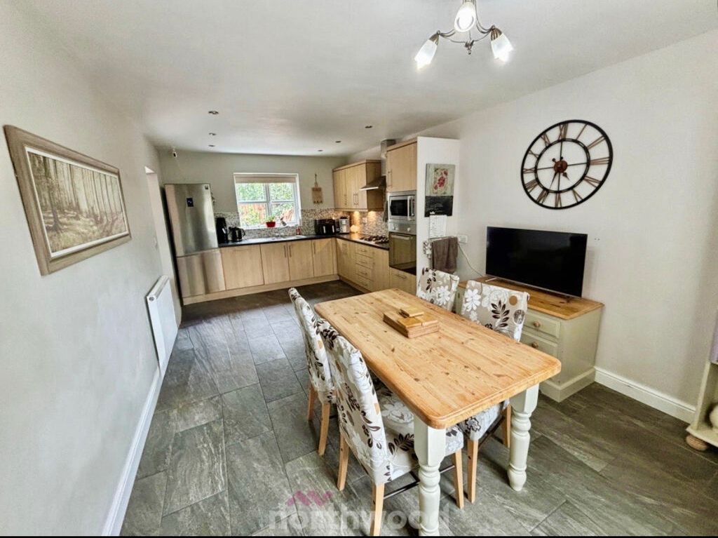 Property photo 3 of 24