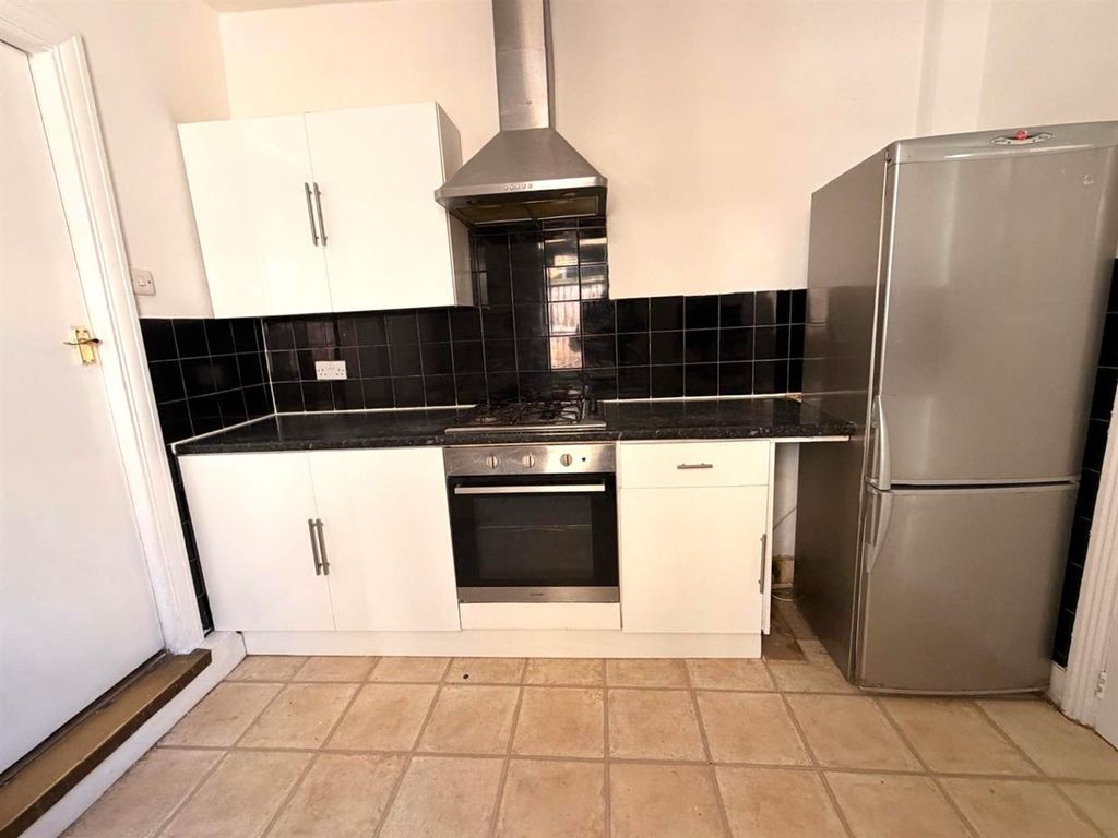 Property photo 2 of 6 Ac09d766-Da39-4E99-Bcab-B400Bac690B1.Jpg