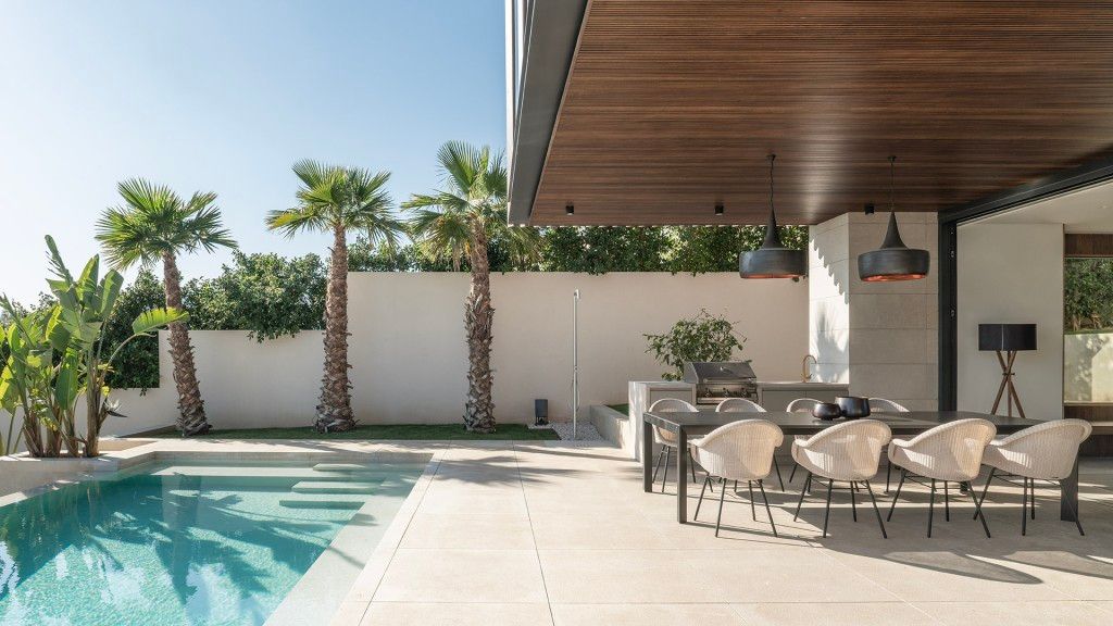 Property photo 2 of 20 Pool
