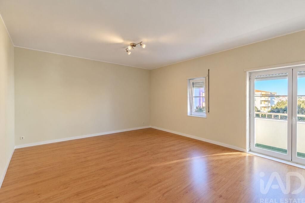 Property photo 1 of 33
