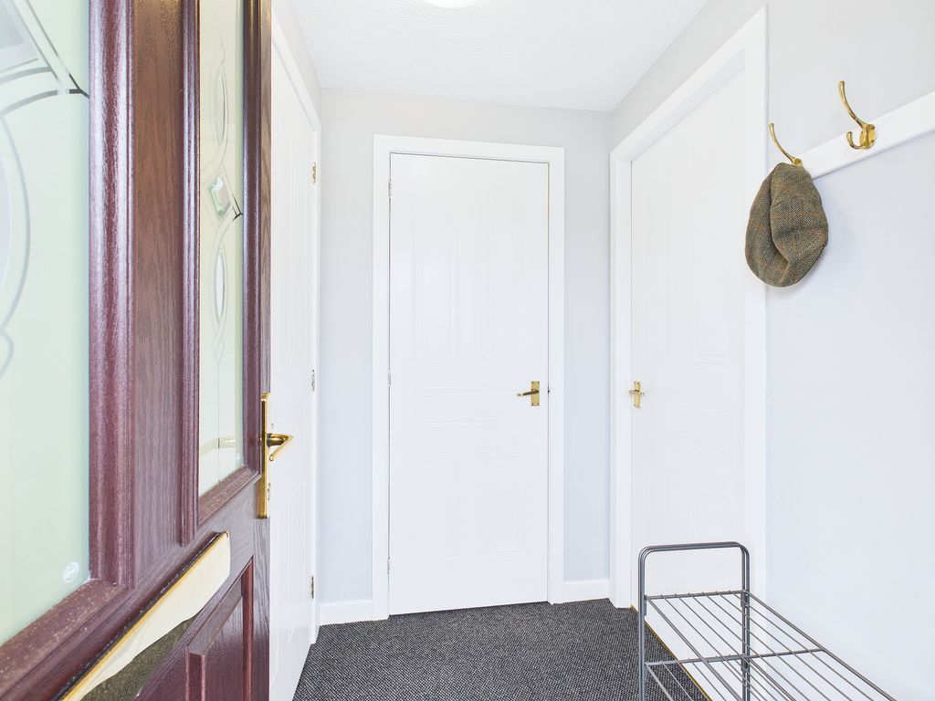 Property photo 2 of 27