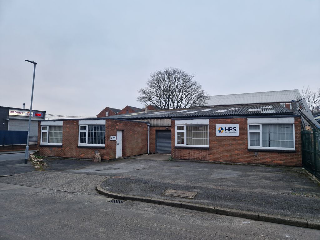 Property photo 1 of 2