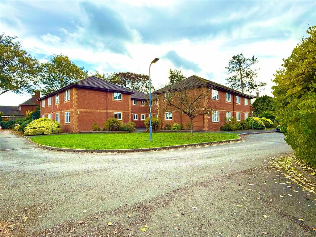 Property photo 1 of 7 Front Aspect