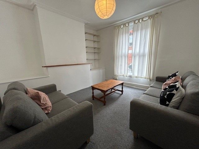 Property photo 2 of 16 1