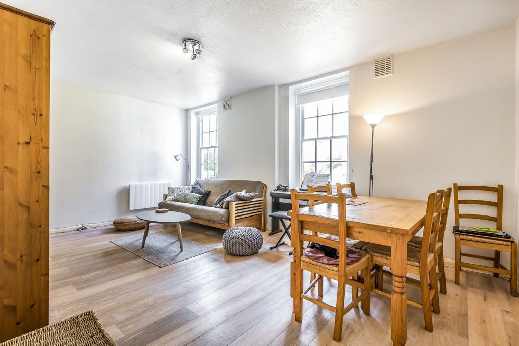 Property photo 2 of 7 483834 (3)