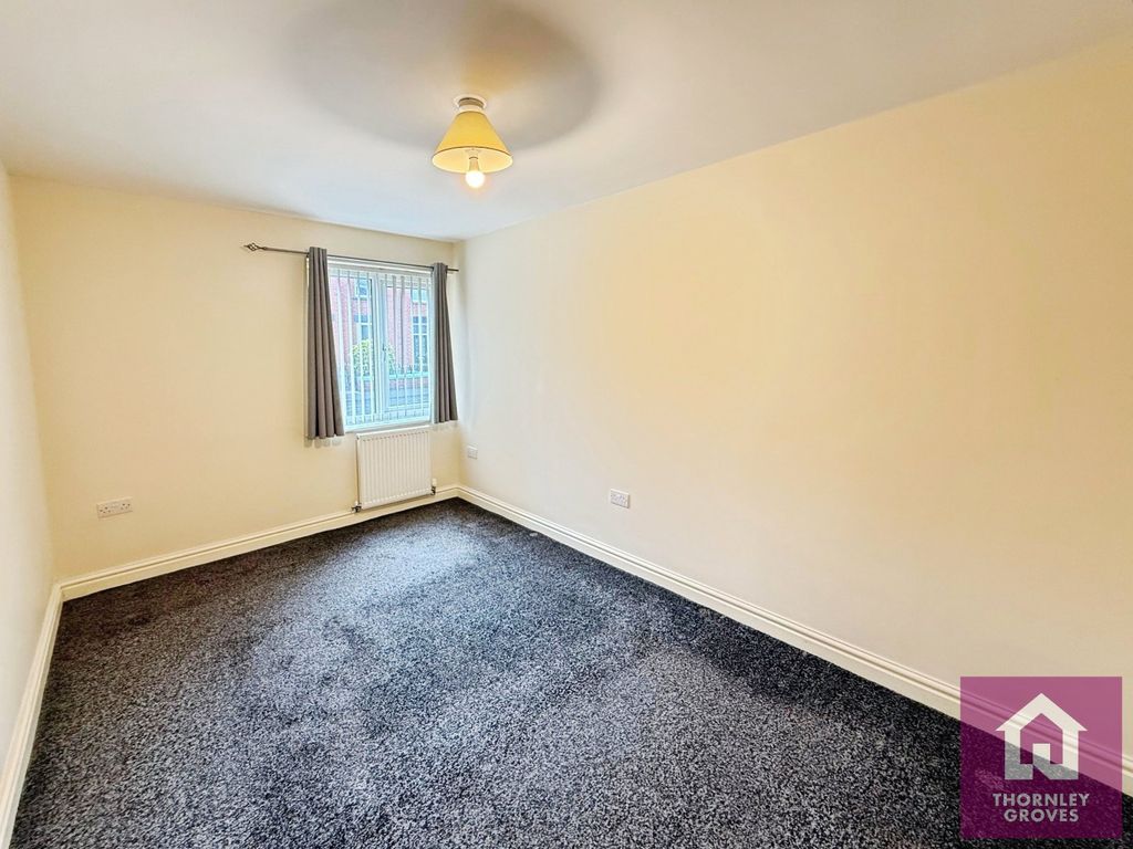 Property photo 3 of 8 Picture No. 11